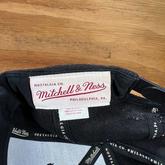 New Orleans Pelicans Mitchell & Ness NBA Snapback Adjustable Hat - Picture 6 of 6